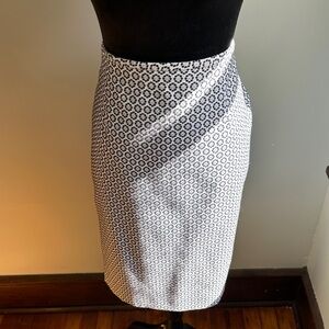 Beautiful pencil skirt.